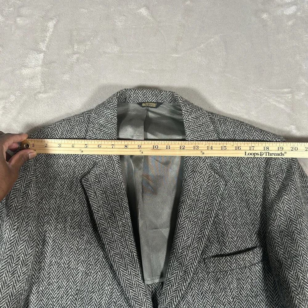 VTG Harris Tweed Blazer Mens 44L Gray Herringbone Pure Scottish Wool Handwoven